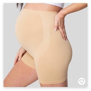 Belly Bandit maternity support shorts nude women’s size large